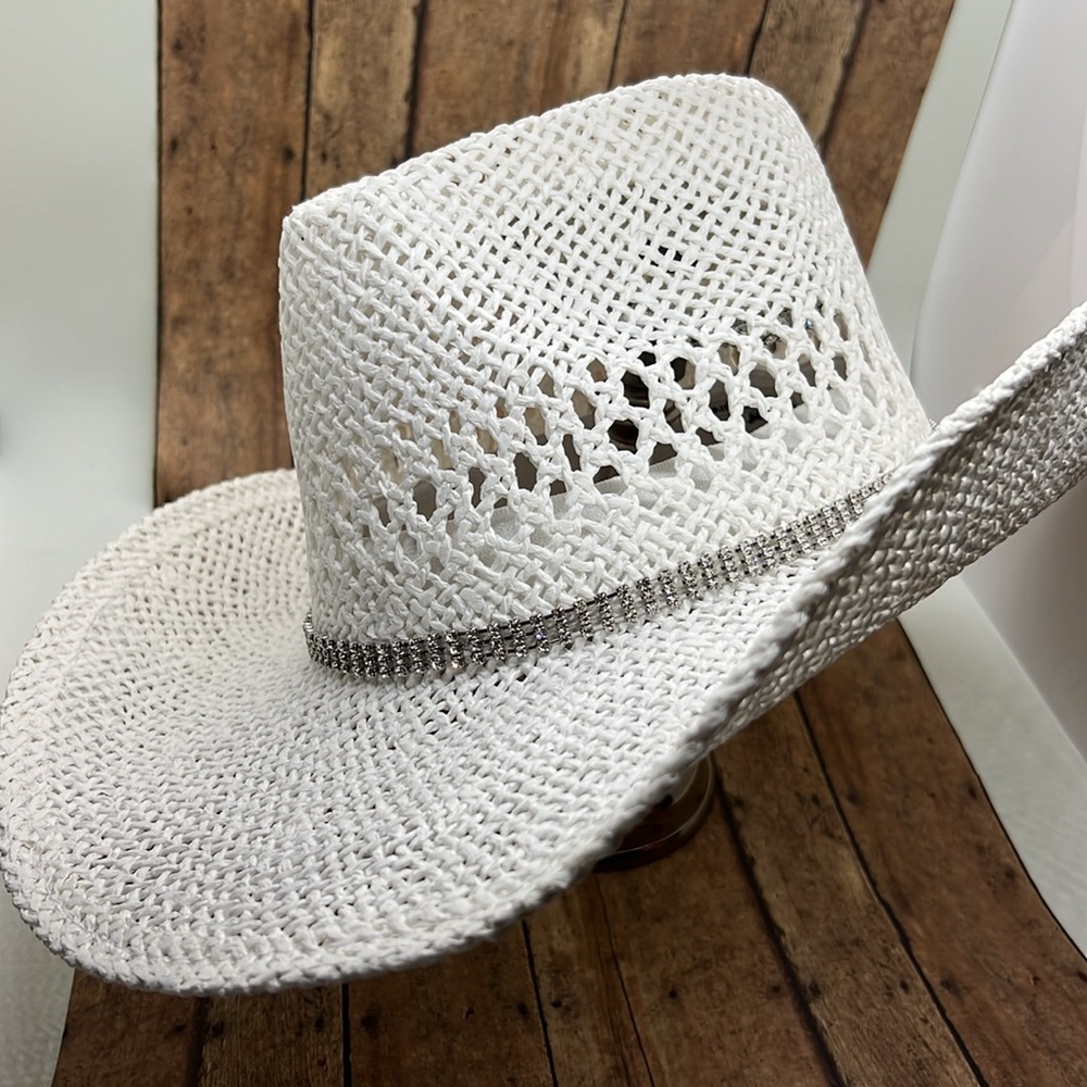 CHIC WHITE WOMENS COWBOY HAT W/ RHINESTONE HAT BAND COUNTRY CONCERT WESTERN HAT